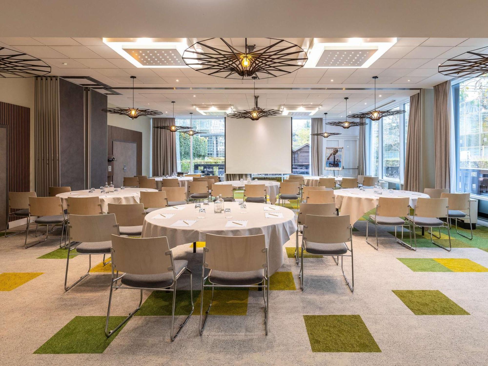Novotel Luxembourg Kirchberg Esterno foto