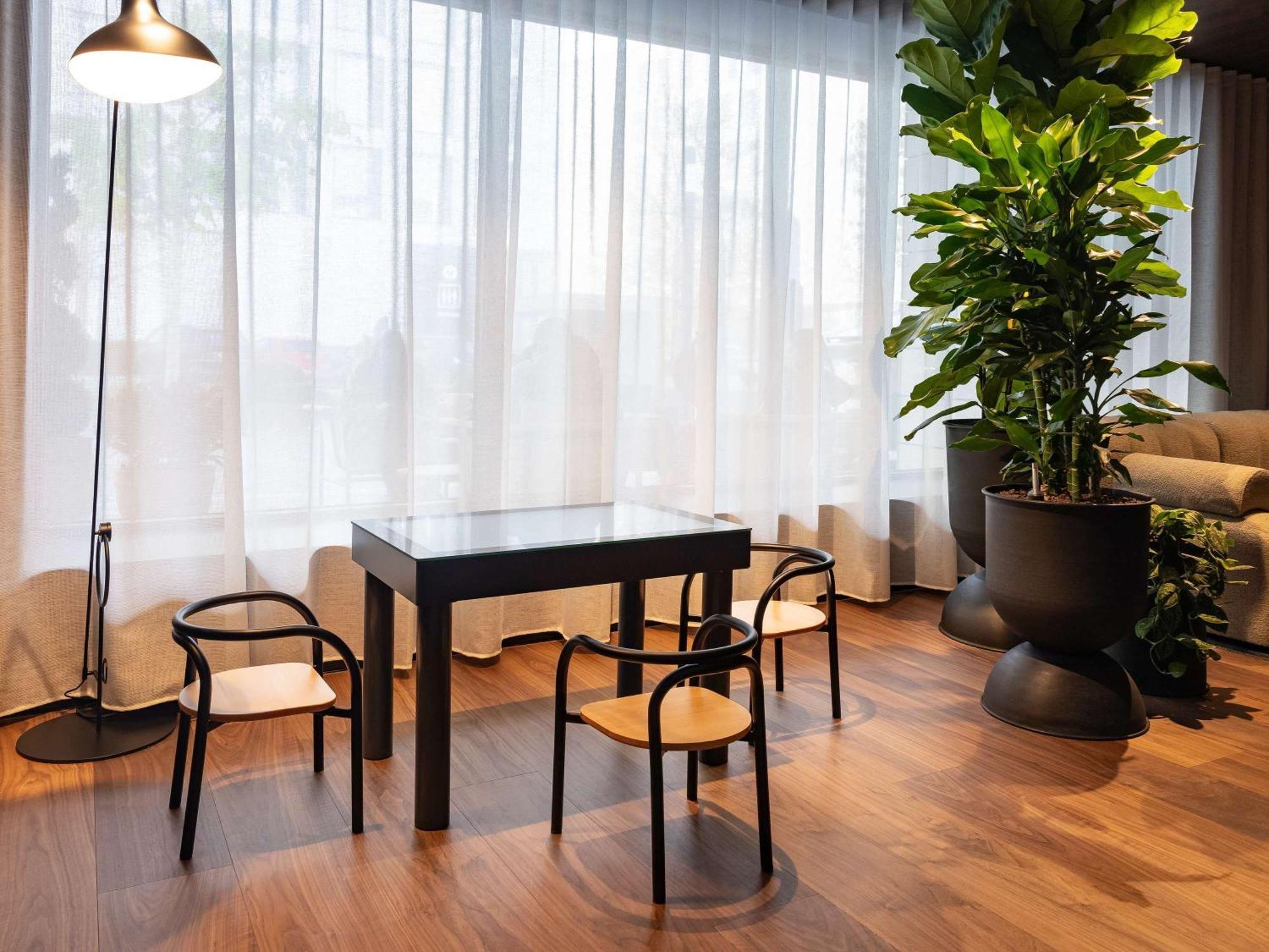 Novotel Luxembourg Kirchberg Esterno foto