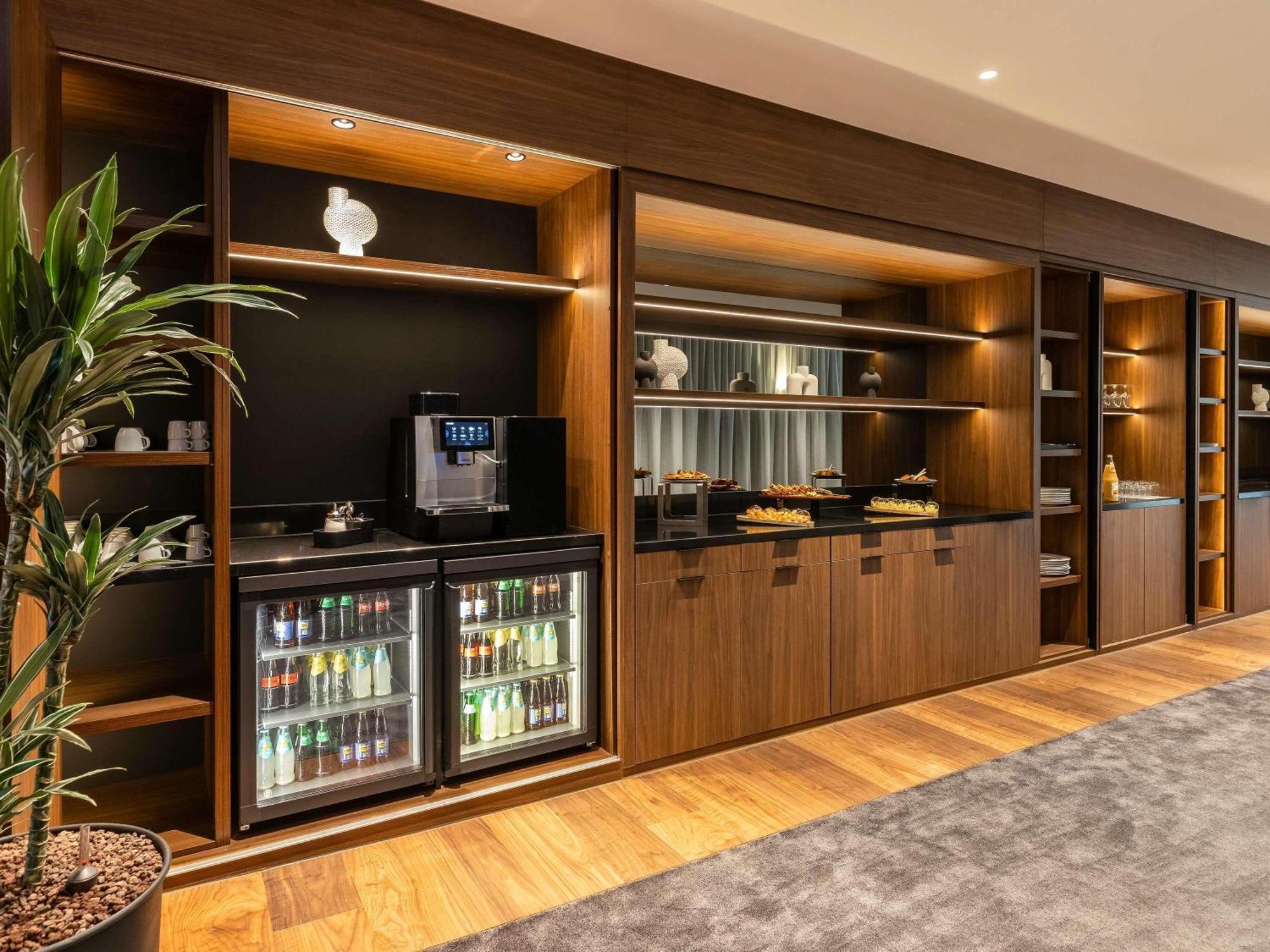 Novotel Luxembourg Kirchberg Esterno foto